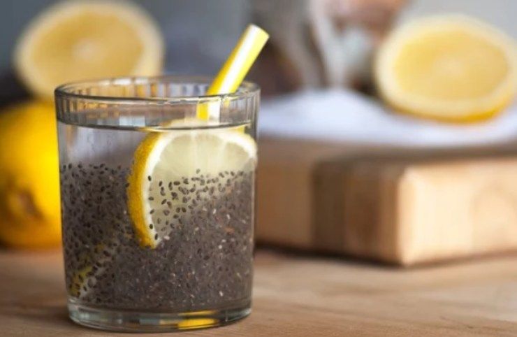 Acqua con semi di chia: benefici, ricetta e tutto quello che devi sapere